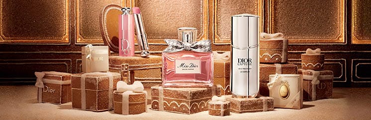 DIOR Produkte und weihnachtliche Geschenkboxen